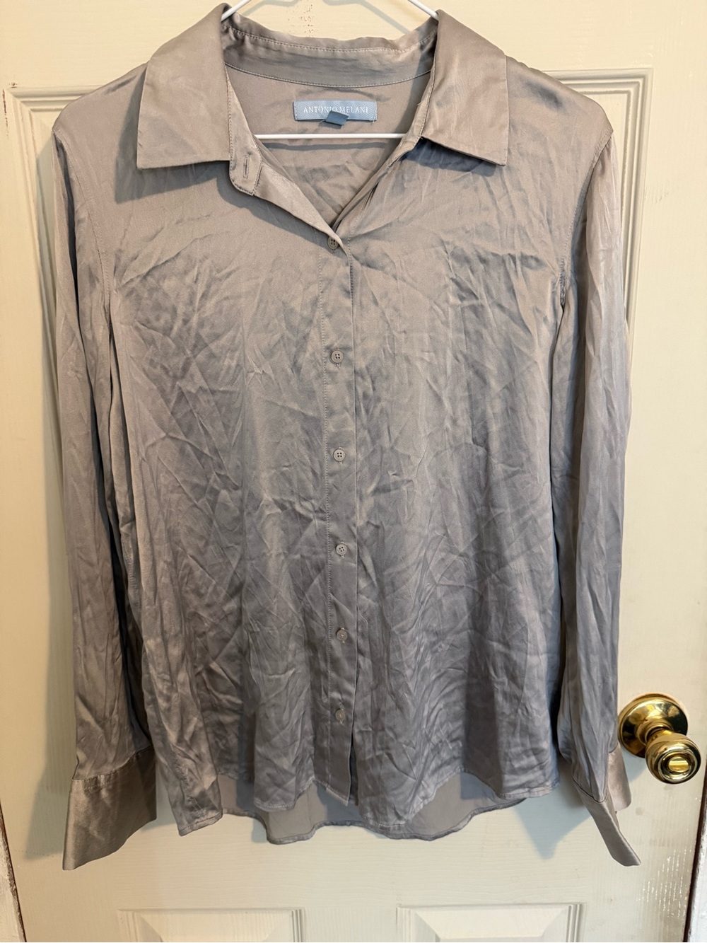 ANTONIO MELANI Women’s Light Gray Long-Sleeve Button-Down Shirt